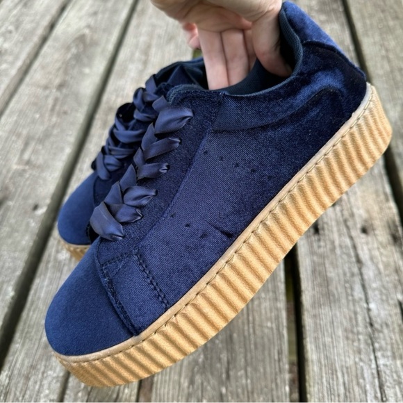 H2K Blue Velvet Platform Fashion Sneakers Preppy Sporty Lace Up Shoes Women US 9 - Picture 9 of 9